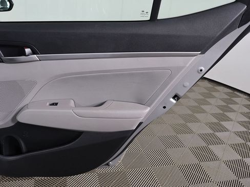 Used 2020 Hyundai Elantra SEL FWD image 21