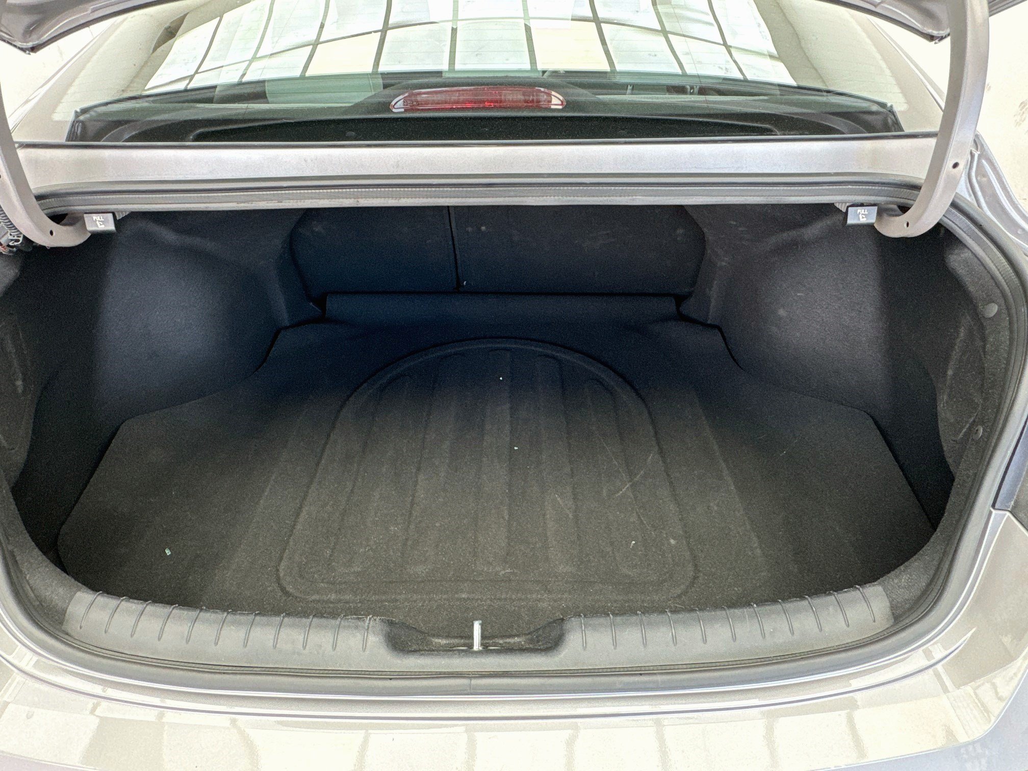 Used 2025 Hyundai Elantra Limited FWD image 18