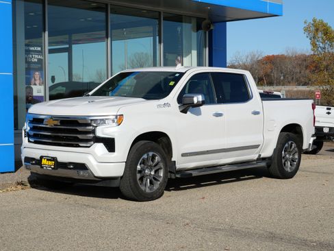 Certified 2024 Chevrolet Silverado 1500 High Country w/ Technology Package image 6