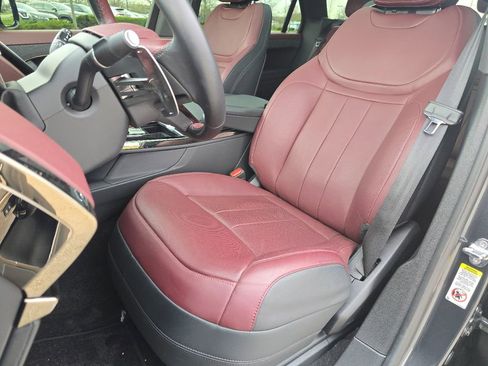 Used 2024 Land Rover Range Rover Sport Dynamic SE image 25