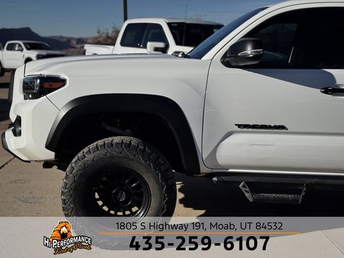 Used 2023 Toyota Tacoma TRD Off-Road image 12