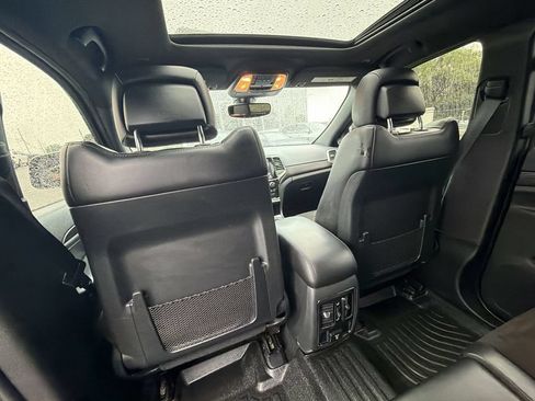 Used 2020 Jeep Grand Cherokee Altitude AWD/4WD image 20