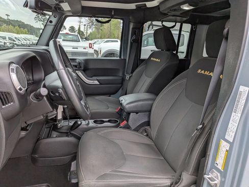Used 2015 Jeep Wrangler Unlimited Sahara image 11