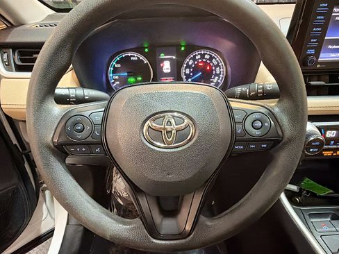 Used 2020 Toyota RAV4 XLE w/ Convenience Package image 18