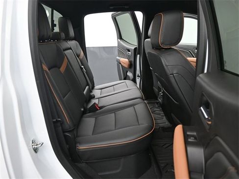 New 2026 GMC Canyon AT4 w/ AT4 Premium Package image 15