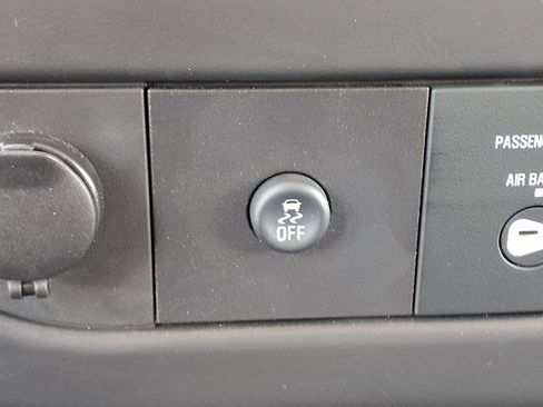 New 2025 Chevrolet Express 3500 w/ Power Convenience Package image 12