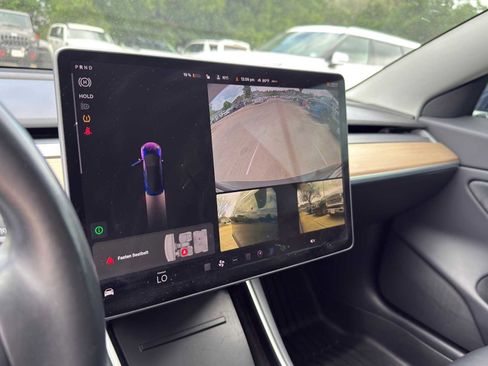 Used 2019 Tesla Model 3 Standard Range Plus image 13