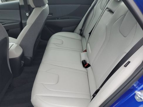 Certified 2025 Hyundai Elantra Limited FWD image 13