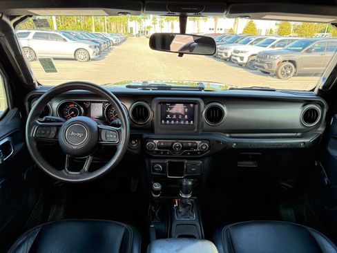 Used 2022 Jeep Wrangler Unlimited Sport AWD/4WD image 13
