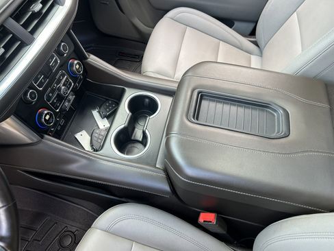 Used 2023 Chevrolet Suburban Z71 w/ Luxury Package image 23