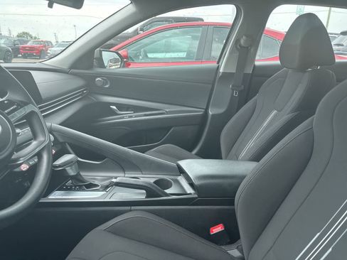 Used 2024 Hyundai Elantra SEL FWD image 30