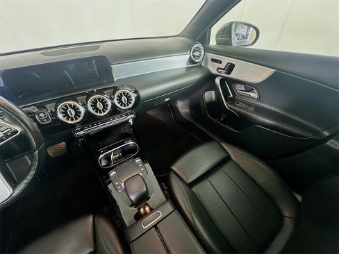 Used 2021 Mercedes-Benz A 220 4MATIC image 11