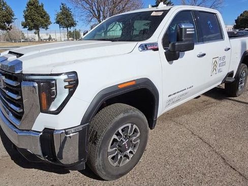 Used 2025 GMC Sierra 2500 SLT image 3