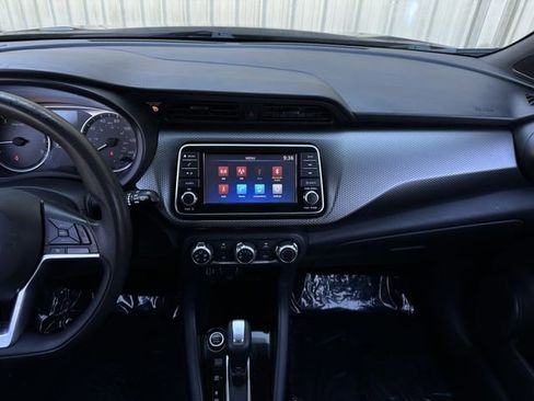 Used 2020 Nissan Kicks S image 15