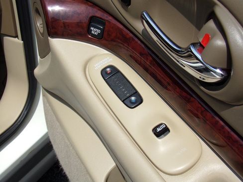 Used 2004 Buick Le Sabre Limited FWD image 50
