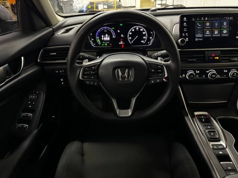 Used 2021 Honda Accord Hybrid image 13