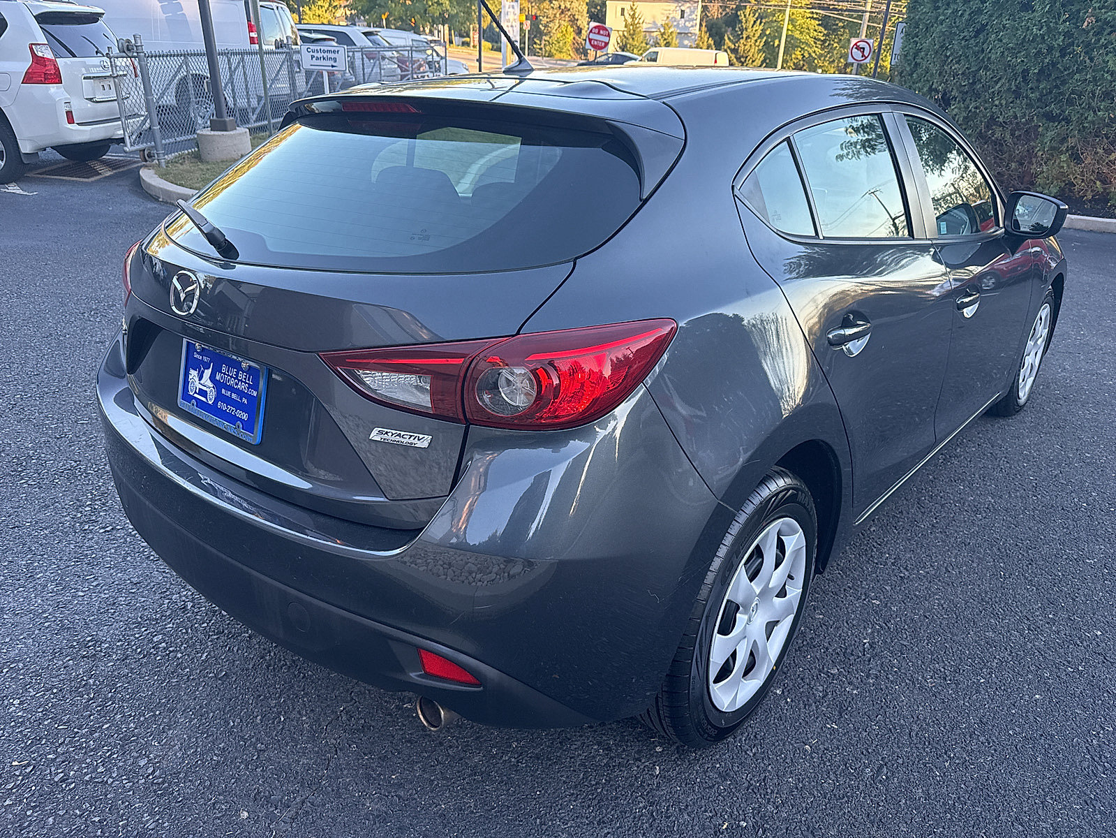 Used 2015 MAZDA MAZDA3 i Sport FWD image 4