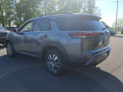 New 2026 Nissan Pathfinder SL AWD/4WD image 3