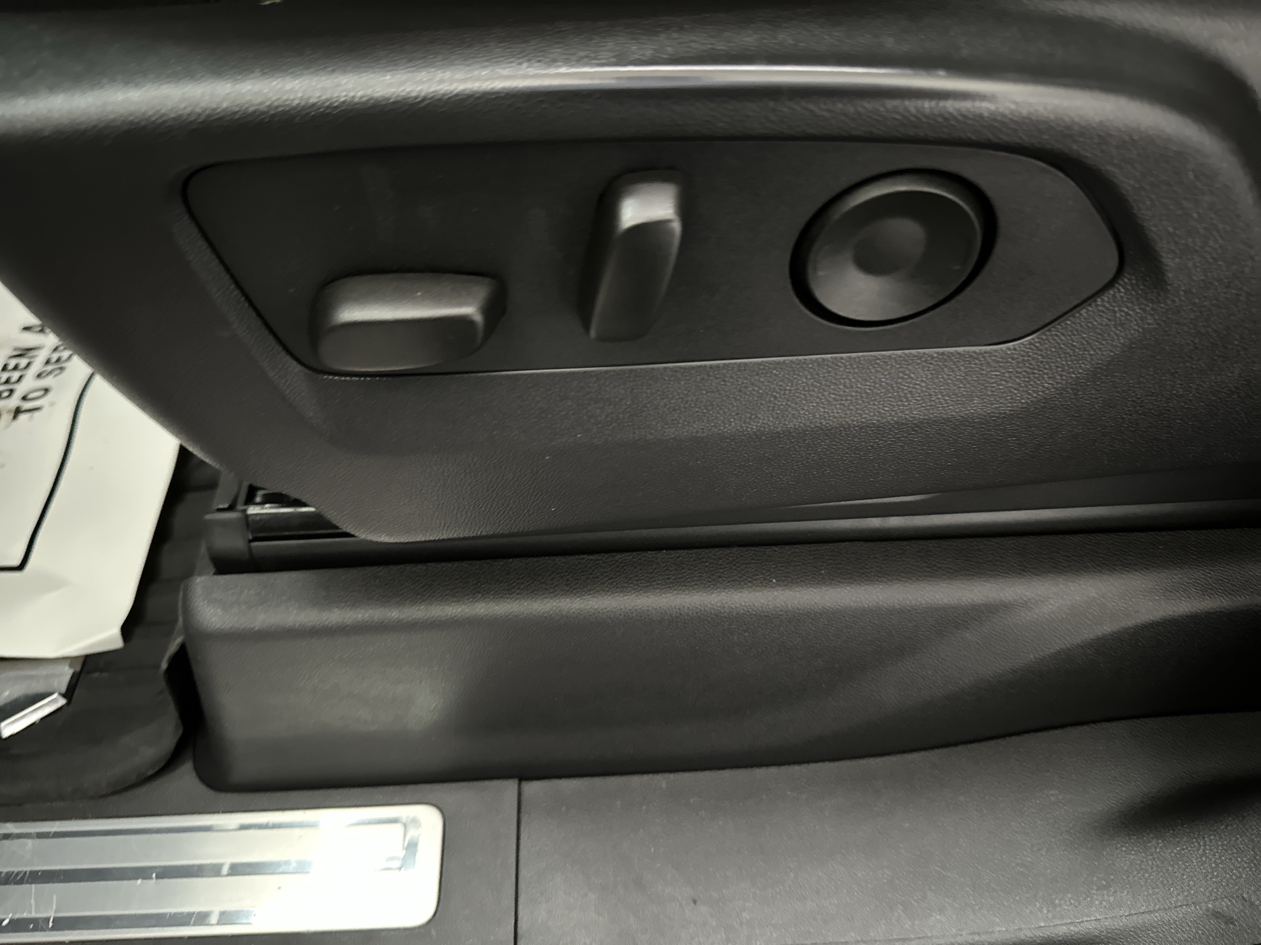 Used 2024 Chevrolet Silverado 1500 LT Trail Boss w/ LT Trail Boss Premium Package AWD/4WD image 24