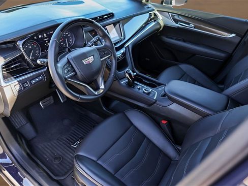 Certified 2025 Cadillac XT6 Sport w/ Platinum Package image 10