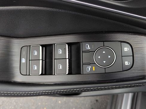 Used 2025 Nissan Rogue Platinum w/ Platinum Premium Package AWD/4WD image 16