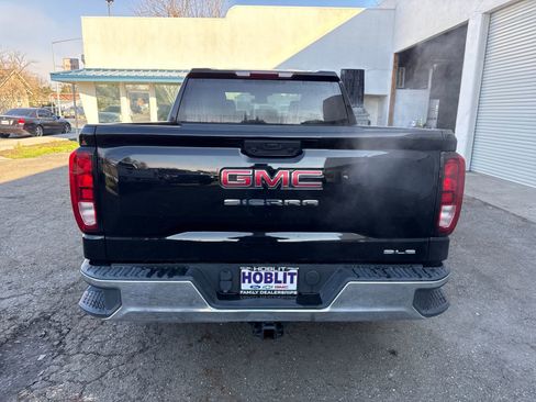 Used 2023 GMC Sierra 1500 SLE image 4