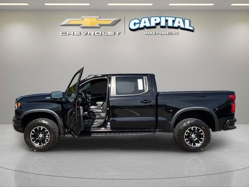 Used 2024 Chevrolet Silverado 1500 ZR2 w/ Technology Package image 10