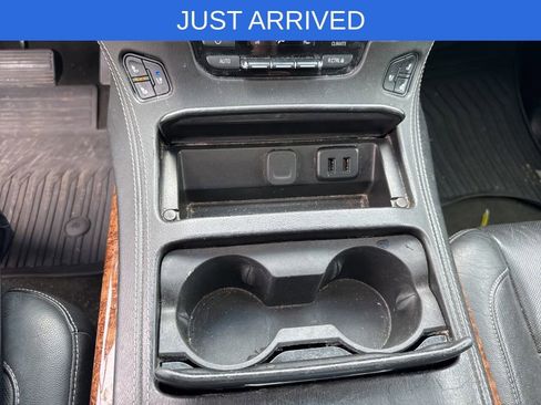 Used 2018 Chevrolet Suburban Premier AWD/4WD image 24