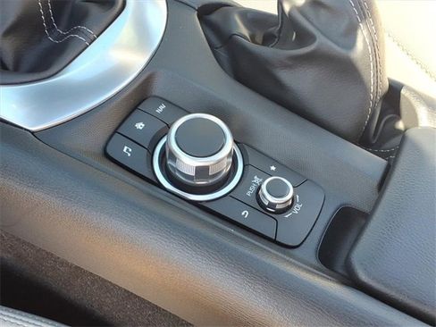 Used 2021 MAZDA MX-5 Miata RF Grand Touring w/ Appearance Package image 13