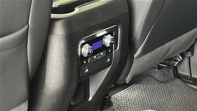 Used 2023 GMC Yukon XL Denali AWD/4WD image 18