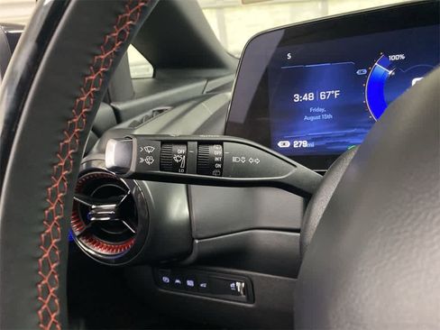 Used 2024 Chevrolet Equinox EV RS image 23