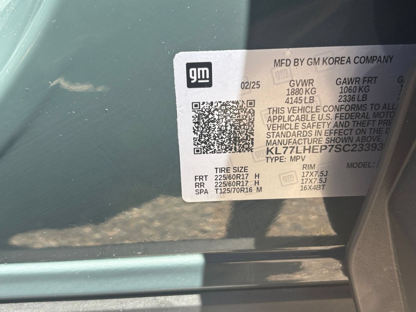 Used 2025 Chevrolet Trax LT FWD image 25