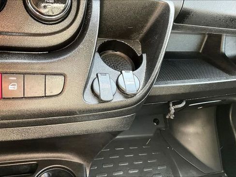 Used 2020 RAM ProMaster 2500 w/ Interior Convenience Group FWD image 24