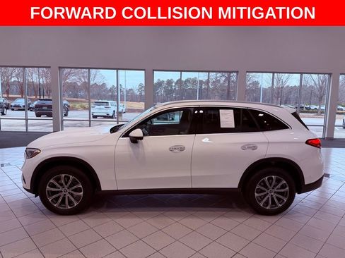 Used 2024 Mercedes-Benz GLC 300 GLC 300 BURMESTER/CARPLAY/PARK image 4