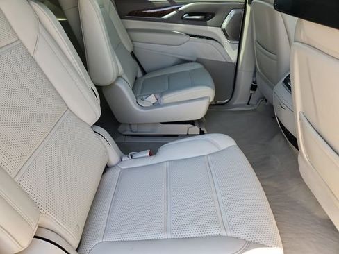 Used 2022 Cadillac Escalade Sport Platinum AWD/4WD image 23