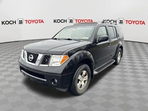 Used 2007 Nissan Pathfinder SE w/ SE Premium Pkg image 3