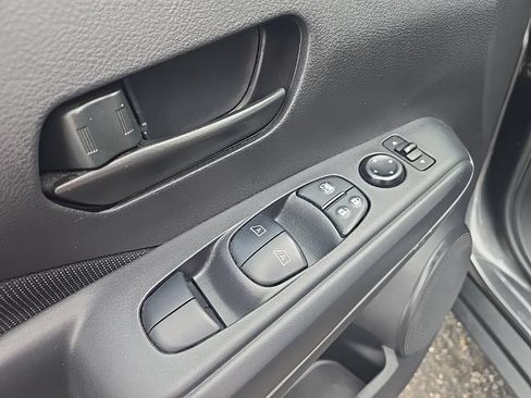 Used 2023 Nissan Kicks S FWD image 12