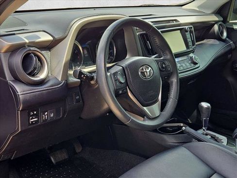 Used 2017 Toyota RAV4 Limited FWD image 9