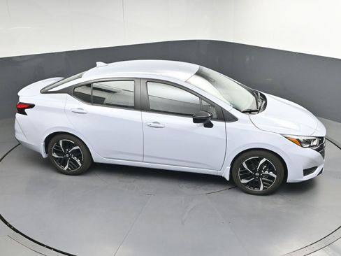 Used 2025 Nissan Versa SR w/ Trunk Package FWD image 31