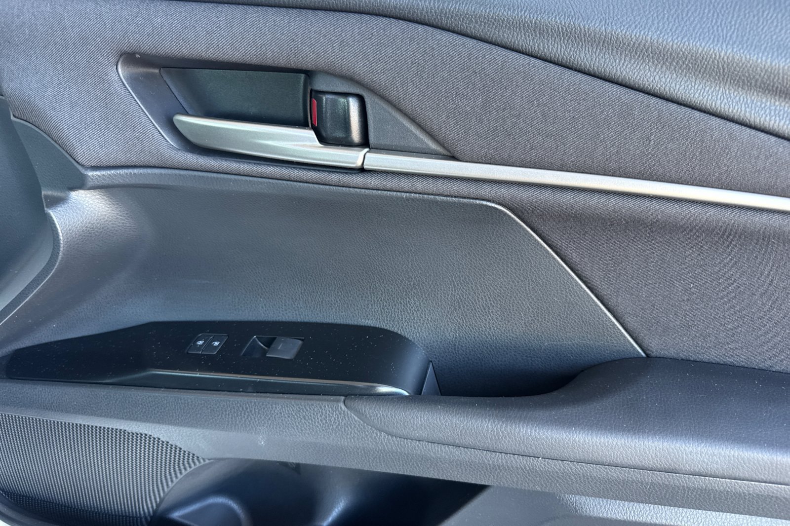 Certified 2025 Toyota Camry LE FWD image 21