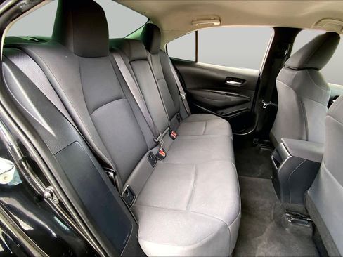Used 2021 Toyota Corolla LE FWD image 19
