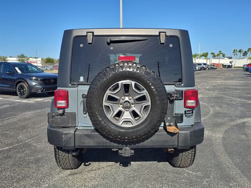 Used 2014 Jeep Wrangler Unlimited Rubicon w/ Connectivity Group image 5