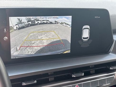 Used 2025 Kia Telluride S FWD image 5