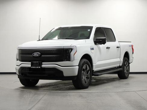 Used 2024 Ford F150 Lightning XLT w/ Max Trailer Tow Package image 8