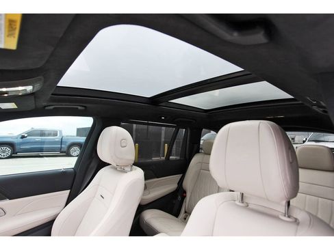Used 2025 Mercedes-Benz GLS 63 AMG 4MATIC image 25
