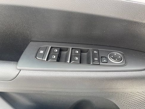 Used 2024 Kia Forte LXS FWD image 17