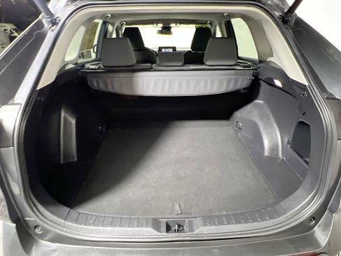Used 2022 Toyota RAV4 XLE image 34