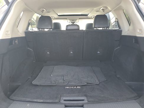 Certified 2021 Nissan Rogue Platinum image 15