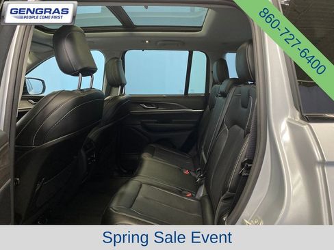 Used 2023 Jeep Grand Cherokee Limited w/ Luxury Tech Group II AWD/4WD image 28