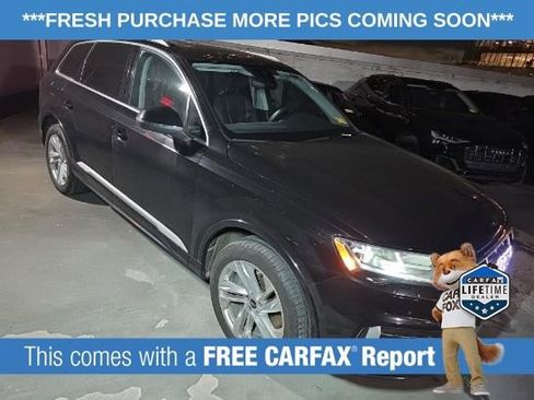 Used 2023 Audi Q7 2.0T Premium w/ Towing Package image 3